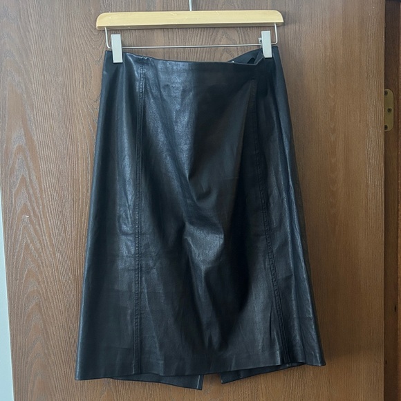 Vince Dresses & Skirts - Vince Black Leather Pencil Skirt - BUTTERY SOFT